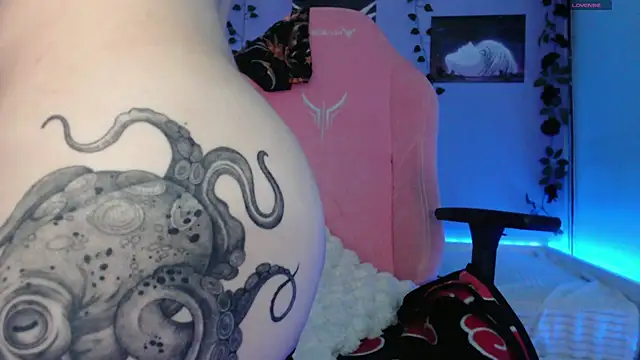 Snapshot of Scarlettsrorm chatting on 02/20/25, 05:12 Scarlettsrorm online show from 02/20/25, 05:12