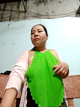 Queen 18200 online show from 02/27/26, 10:10