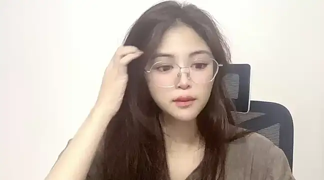 Snapshot of ---MIA--- chatting on 12/07/24, 07:27 ---MIA--- online show from 12/07/24, 07:27