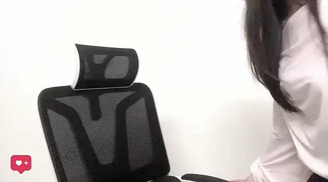 Snapshot of ---MIA--- chatting on 01/21/25, 11:46 ---MIA--- online show from 01/21/25, 11:46