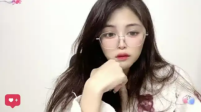 Snapshot of ---MIA--- chatting on 02/07/25, 02:15 ---MIA--- online show from 02/07/25, 02:15