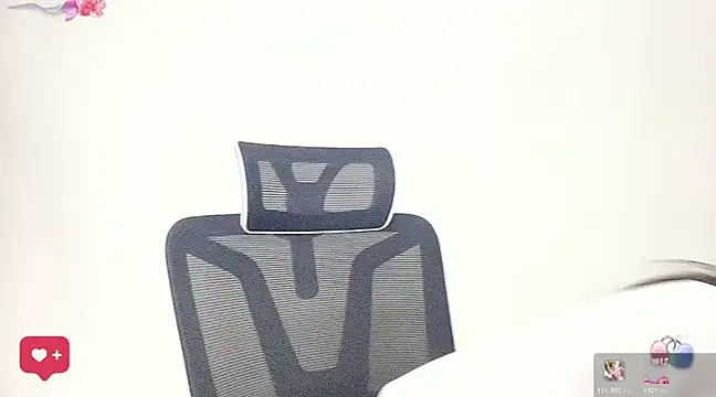 Snapshot of ---MIA--- chatting on 02/24/25, 12:48 ---MIA--- online show from 02/24/25, 12:48