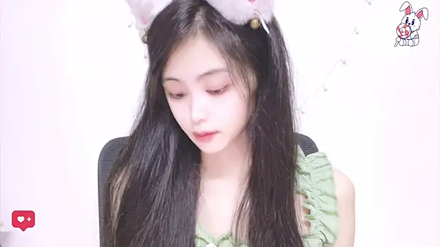 Snapshot of ---MIA--- chatting on 09/10/25, 02:39 ---MIA--- online show from 09/10/25, 02:39