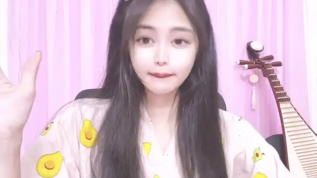 Snapshot of ---MIA--- chatting on 10/21/25, 01:23 ---MIA--- online show from 10/21/25, 01:23