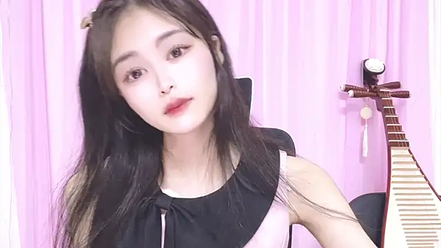 Snapshot of ---MIA--- chatting on 10/27/25, 02:10 ---MIA--- online show from 10/27/25, 02:10