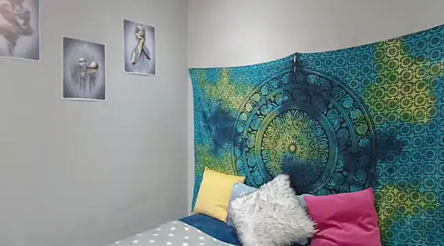 CREAMYCUPCAKExxx online show from 12/29/24, 06:56