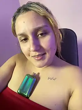 saray gomez22 online show from 11/14/25, 02:10