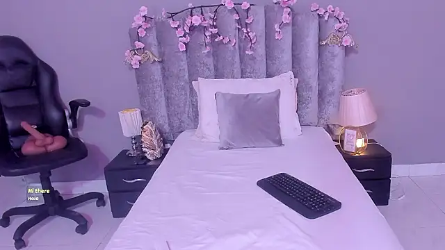 Chleo   online show from 02/18/26, 01:07