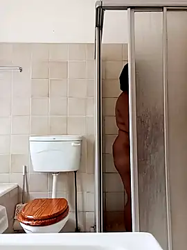 Snapshot of Sexymamibo chatting on 12/19/24, 01:07 Sexymamibo online show from 12/19/24, 01:07