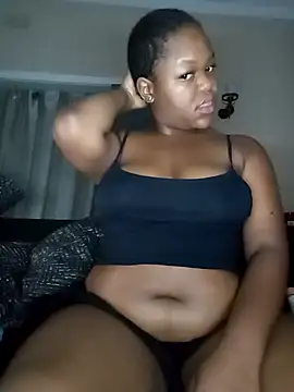 Snapshot of Sexymamibo chatting on 03/18/25, 01:53 Sexymamibo online show from 03/18/25, 01:53