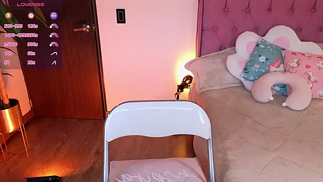 eimy22 online show from 01/13/25, 10:03