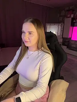 Lexi noah online show from 11/17/25, 09:20