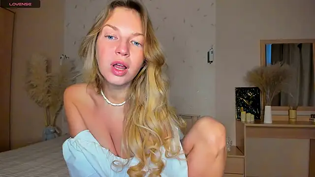 Snapshot of Jeanne_Williams chatting on 02/01/25, 03:30 Jeanne Williams online show from 02/01/25, 03:30