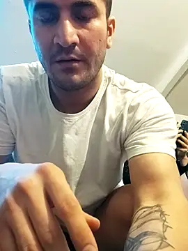 Analcholic online show from 11/03/25, 03:13