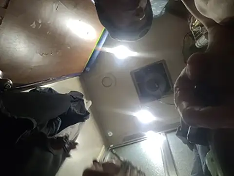 ILUV2TUCHMYKITTY online show from 11/11/25, 12:38