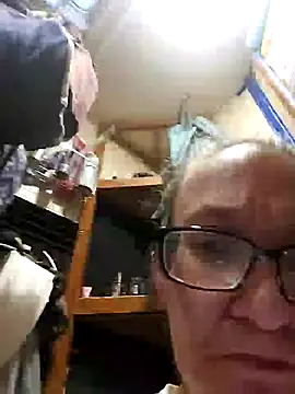 ILUV2TUCHMYKITTY online show from 02/21/26, 02:18