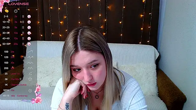 Snapshot of JessRosen chatting on 01/24/25, 07:19 JessRosen online show from 01/24/25, 07:19