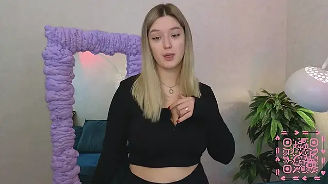 Snapshot of JessRosen chatting on 02/01/25, 04:35 JessRosen online show from 02/01/25, 04:35