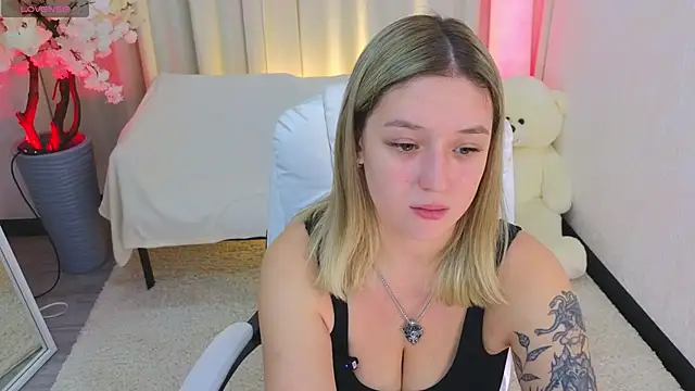 Snapshot of JessRosen chatting on 11/27/25, 03:30 JessRosen online show from 11/27/25, 03:30