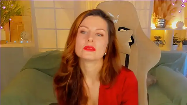 Snapshot of April_o_Nill chatting on 12/18/24, 03:44 April o Nill online show from 12/18/24, 03:44