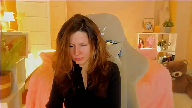 Snapshot of April_o_Nill chatting on 02/13/25, 06:48 April o Nill online show from 02/13/25, 06:48