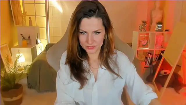 Snapshot of April_o_Nill chatting on 03/15/25, 04:10 April o Nill online show from 03/15/25, 04:10