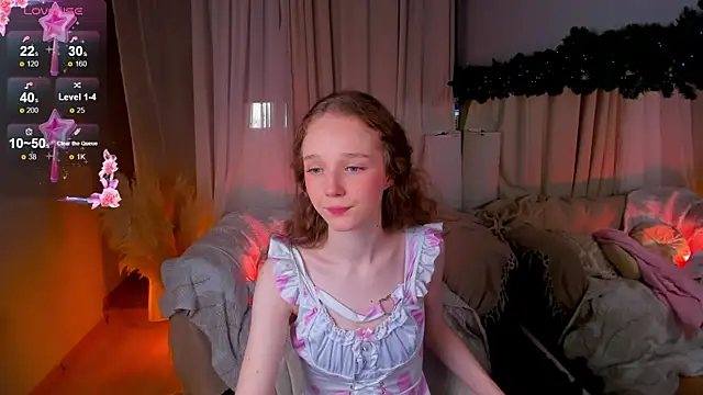 Snapshot of _Rose_Charming_ chatting on 12/28/24, 01:08  Rose Charming  online show from 12/28/24, 01:08