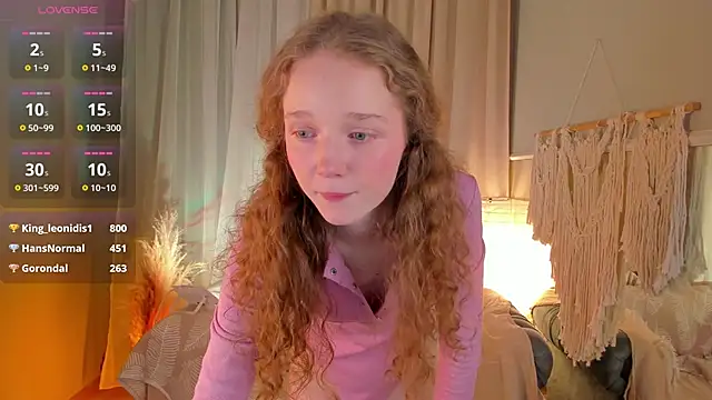 Snapshot of _Rose_Charming_ chatting on 03/08/25, 04:01  Rose Charming  online show from 03/08/25, 04:01