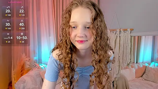 Snapshot of _Rose_Charming_ chatting on 10/01/25, 10:16  Rose Charming  online show from 10/01/25, 10:16