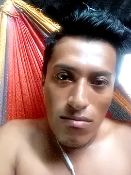 Snapshot of Henrry309 chatting on 07/13/26, 03:37 Henrry309 online show from 07/13/26, 03:37