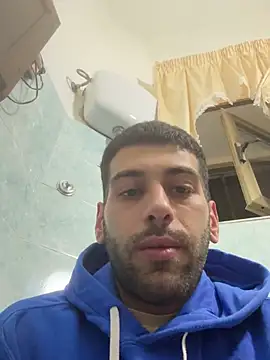 Snapshot of Enzoblood1 chatting on 01/15/26, 10:24 Enzoblood1 online show from 01/15/26, 10:24