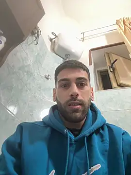 Snapshot of Enzoblood1 chatting on 02/03/26, 01:04 Enzoblood1 online show from 02/03/26, 01:04