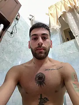 Snapshot of Enzoblood1 chatting on 02/10/26, 01:32 Enzoblood1 online show from 02/10/26, 01:32