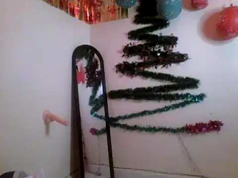 Snapshot of Sexy_jarisan chatting on 12/23/24, 08:36 Sexy jarisan online show from 12/23/24, 08:36