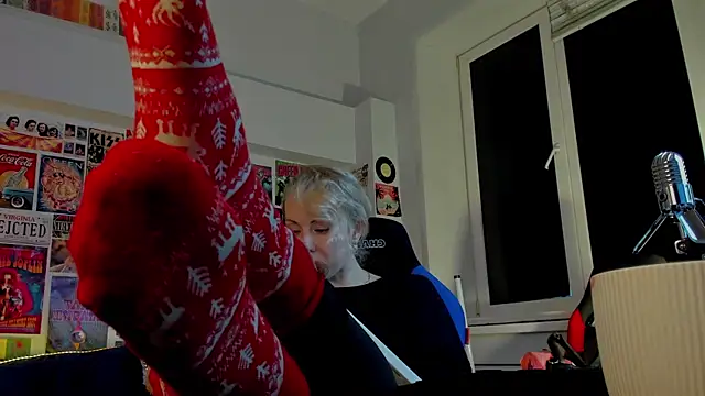 Snapshot of LylithSkye chatting on 01/03/25, 11:57 LylithSkye online show from 01/03/25, 11:57