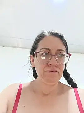 Snapshot of miss_hanna07 chatting on 07/17/26, 01:07 miss hanna07 online show from 07/17/26, 01:07