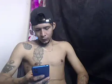 RickyGrey77 online show from 12/02/24, 04:42