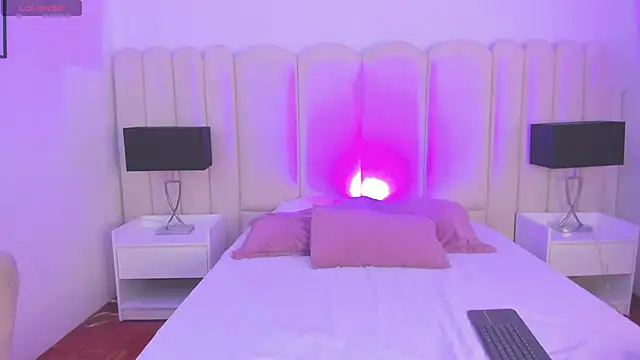 Tom Silver   online show from 02/17/25, 06:15