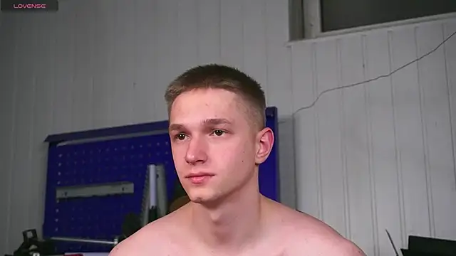 dustyn fox online show from 12/22/25, 03:42