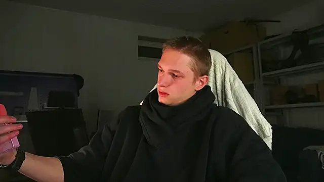 dustyn fox online show from 04/17/26, 05:05