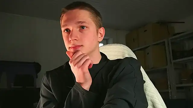 dustyn fox online show from 04/18/26, 07:01