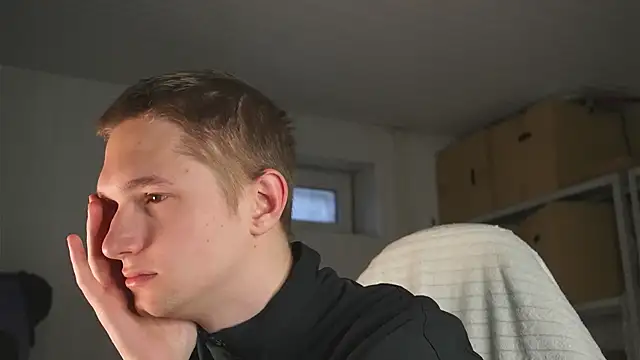 dustyn fox online show from 04/25/26, 03:42