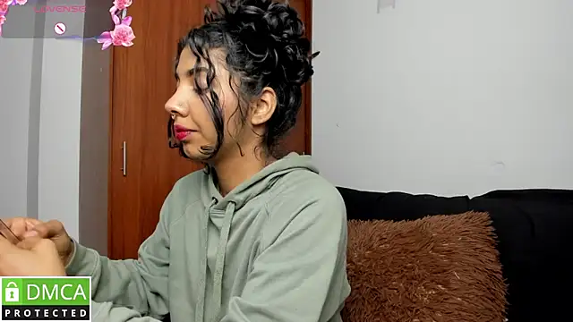 Snapshot of jasmine_bunny_ chatting on 02/17/25, 11:13 jasmine bunny  online show from 02/17/25, 11:13