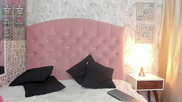 zoe alanaa online show from 10/06/25, 07:55
