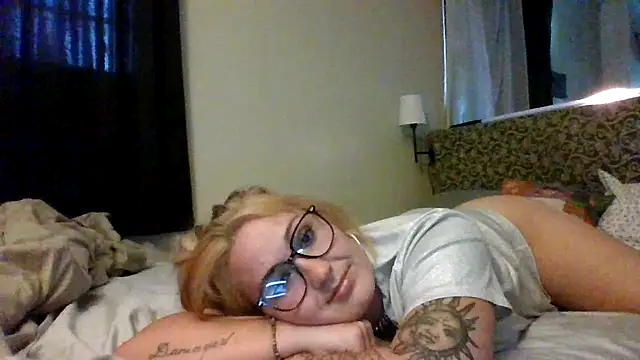 ashlynnstarr online show from 06/01/26, 06:53