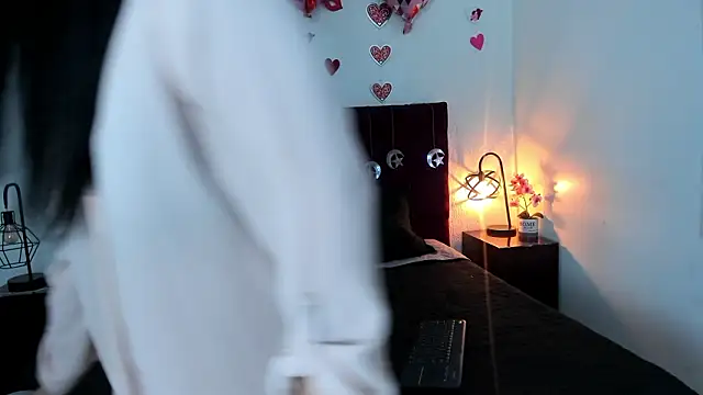 Anthonelaa   online show from 02/11/26, 07:19