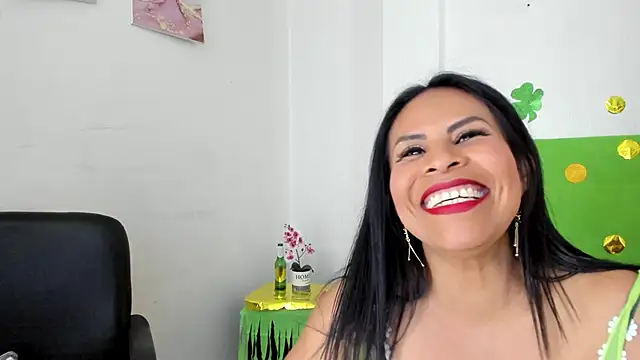 Anthonelaa   online show from 03/16/26, 07:51