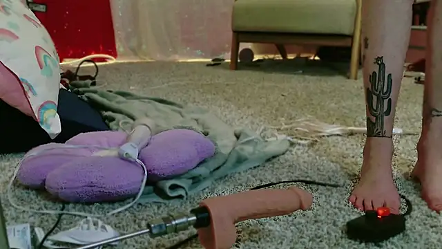 Snapshot of MissyRoulette chatting on 09/18/25, 10:28 MissyRoulette online show from 09/18/25, 10:28