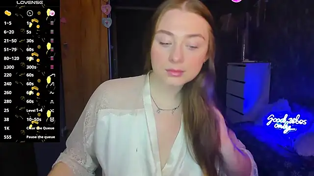 Demure Smile online show from 03/14/25, 06:10