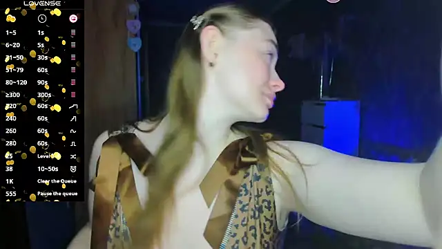 Demure Smile online show from 03/22/25, 04:56